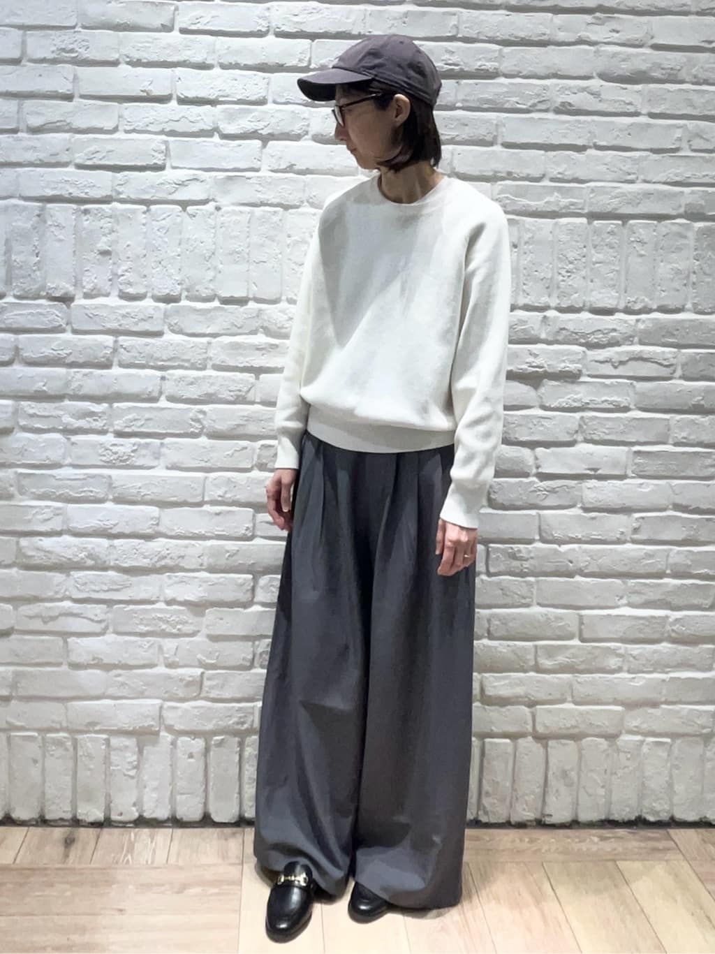 ももちぃさんの「index｜美脚ストレッチ イージータックワイドパンツ【洗濯機OK】」を使ったコーディネート
