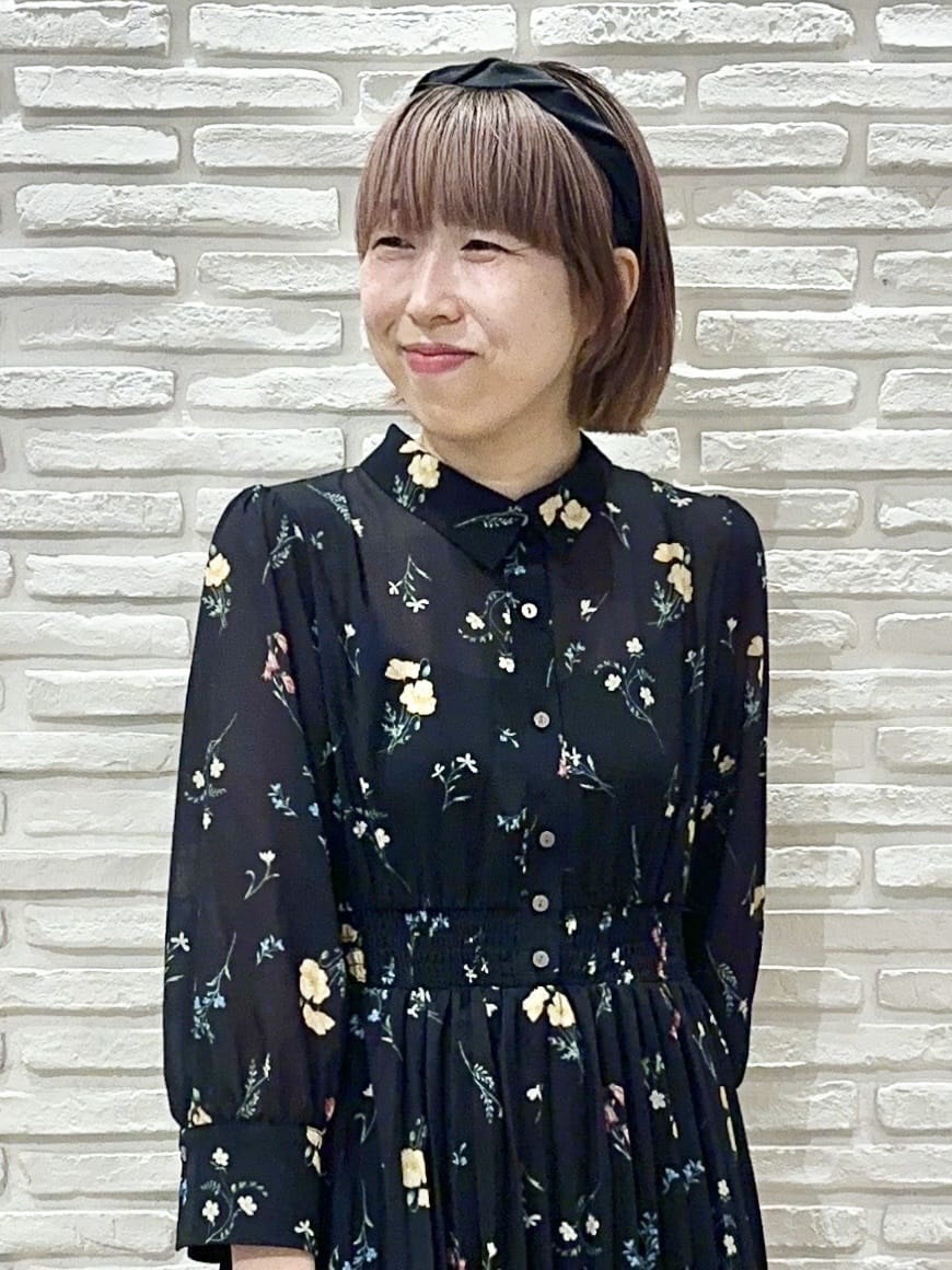 Hana...eさんの「index｜衿付き花柄プリーツフレアワンピース【洗濯機OK／イージーアイロン】」を使ったコーディネート