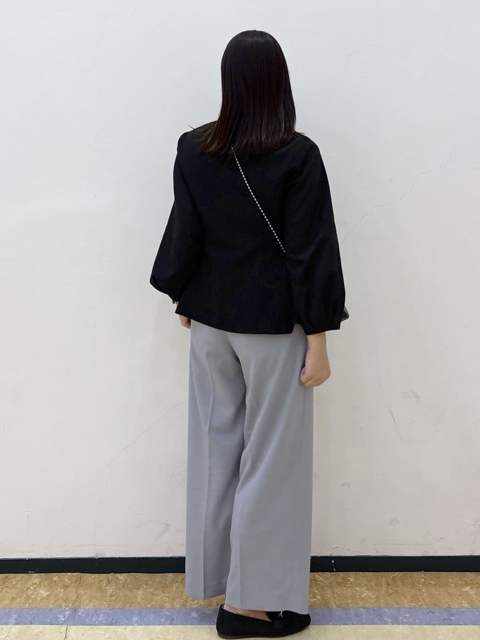 akariさんの「index｜【吸水速乾】ストレッチワイドストレートパンツ／セットアップ対応《洗濯機OK》」を使ったコーディネート