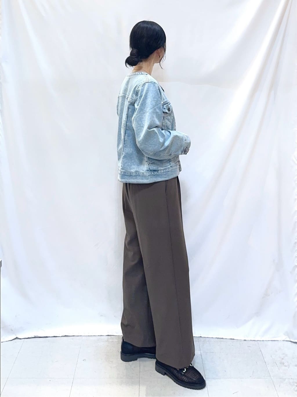 𝐇𝐢𝐫𝐨𝐦𝐢さんの「SHOO･LA･RUE｜メッシュローファー」を使ったコーディネート