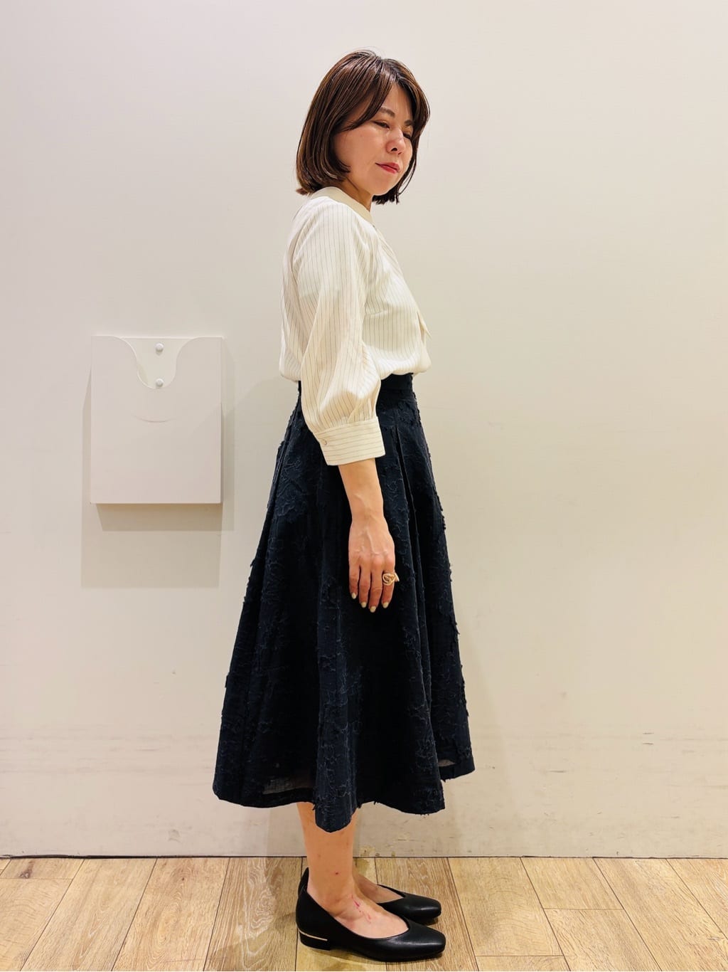 YUKOさんの「index｜アシメボウタイブラウス【洗濯機OK／イージーアイロン】」を使ったコーディネート