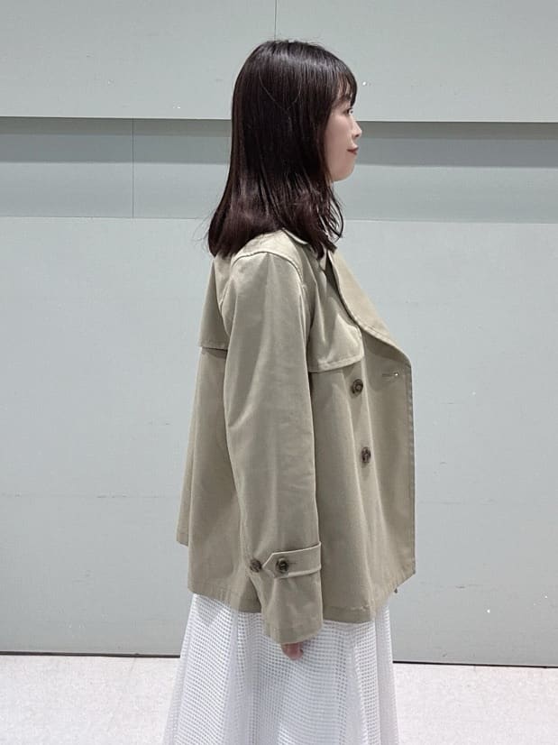 makiさんの「UNTITLED｜【洗える/ストレッチ性/フェミニン】ケープデザインブラウス」を使ったコーディネート
