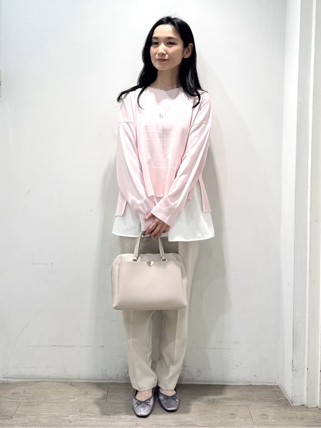 yuicciさんの「OPAQUE.CLIP｜《ツインセット》ワイドニット&times;裾フレアタンクトップ【洗濯機OK】」を使ったコーディネート
