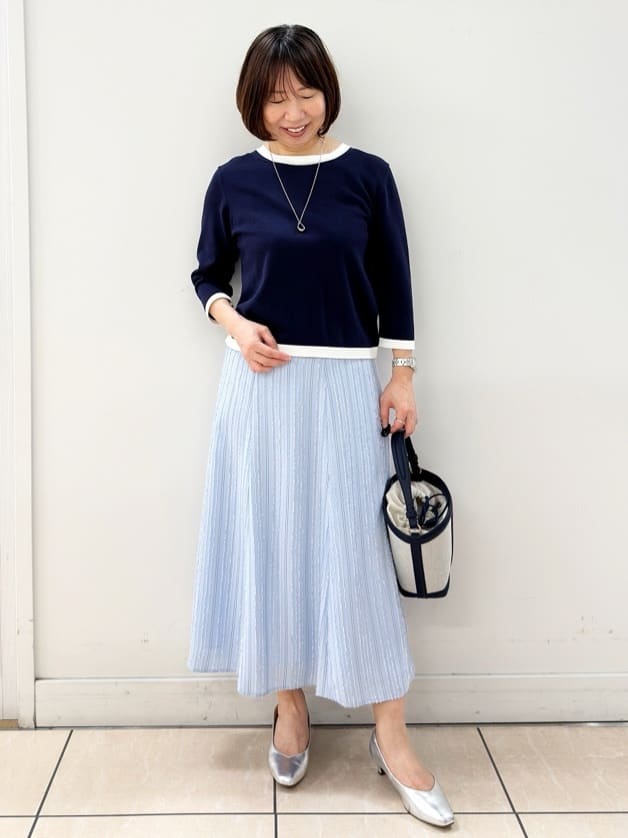KIKIさんの「Reflect｜【アンサンブル可】バイカラーカーディガン」を使ったコーディネート