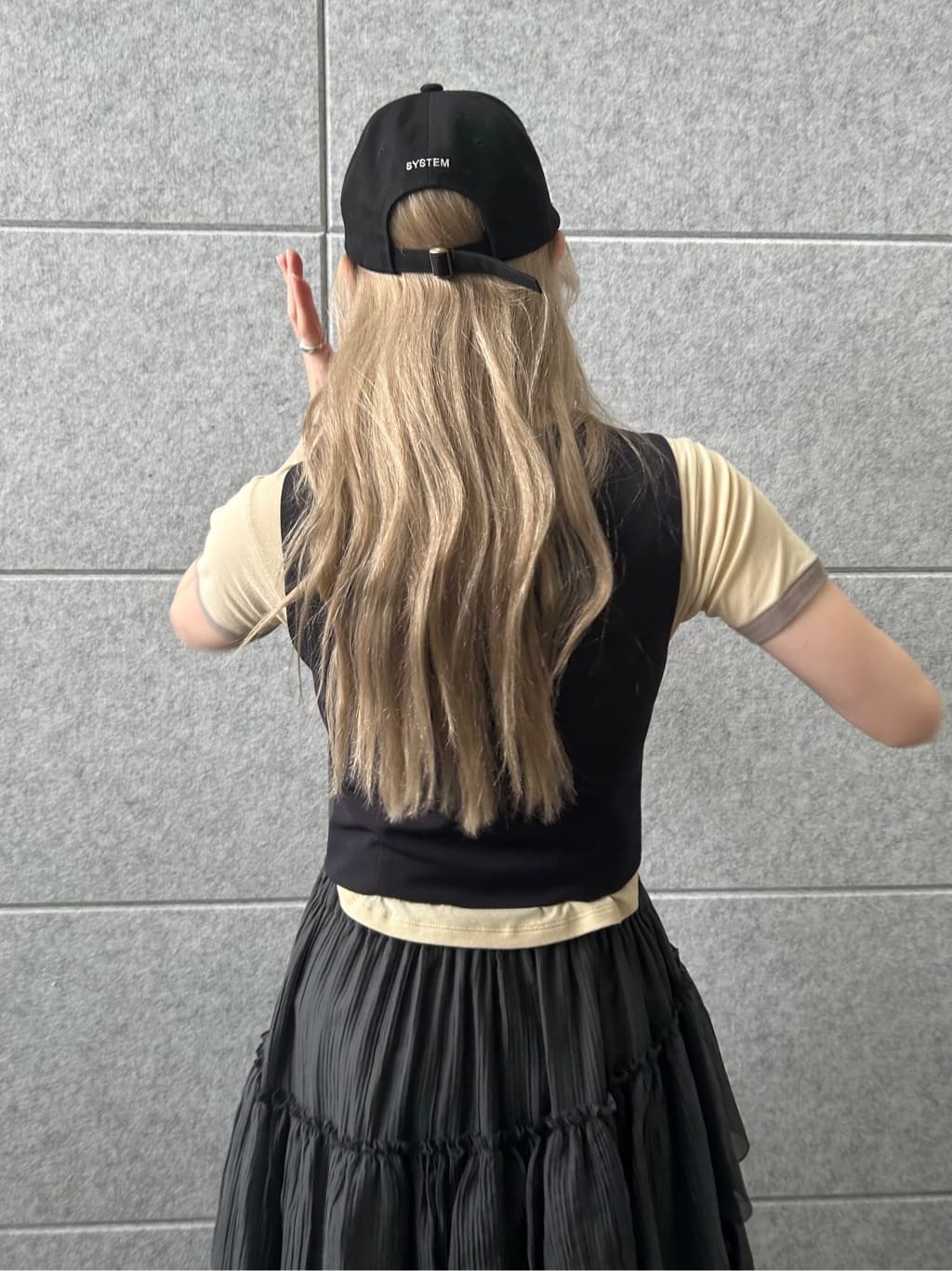 honoka Aさんの「CODE A｜front hook short vest」を使ったコーディネート