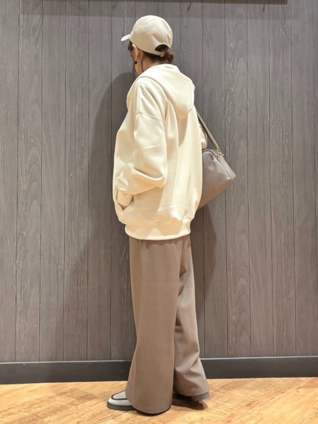 meiさんの「SHOO･LA･RUE｜【S-LL/洗濯機可】着こなしいろいろ 首元すっきりボートネック ボーダーロンT」を使ったコーディネート