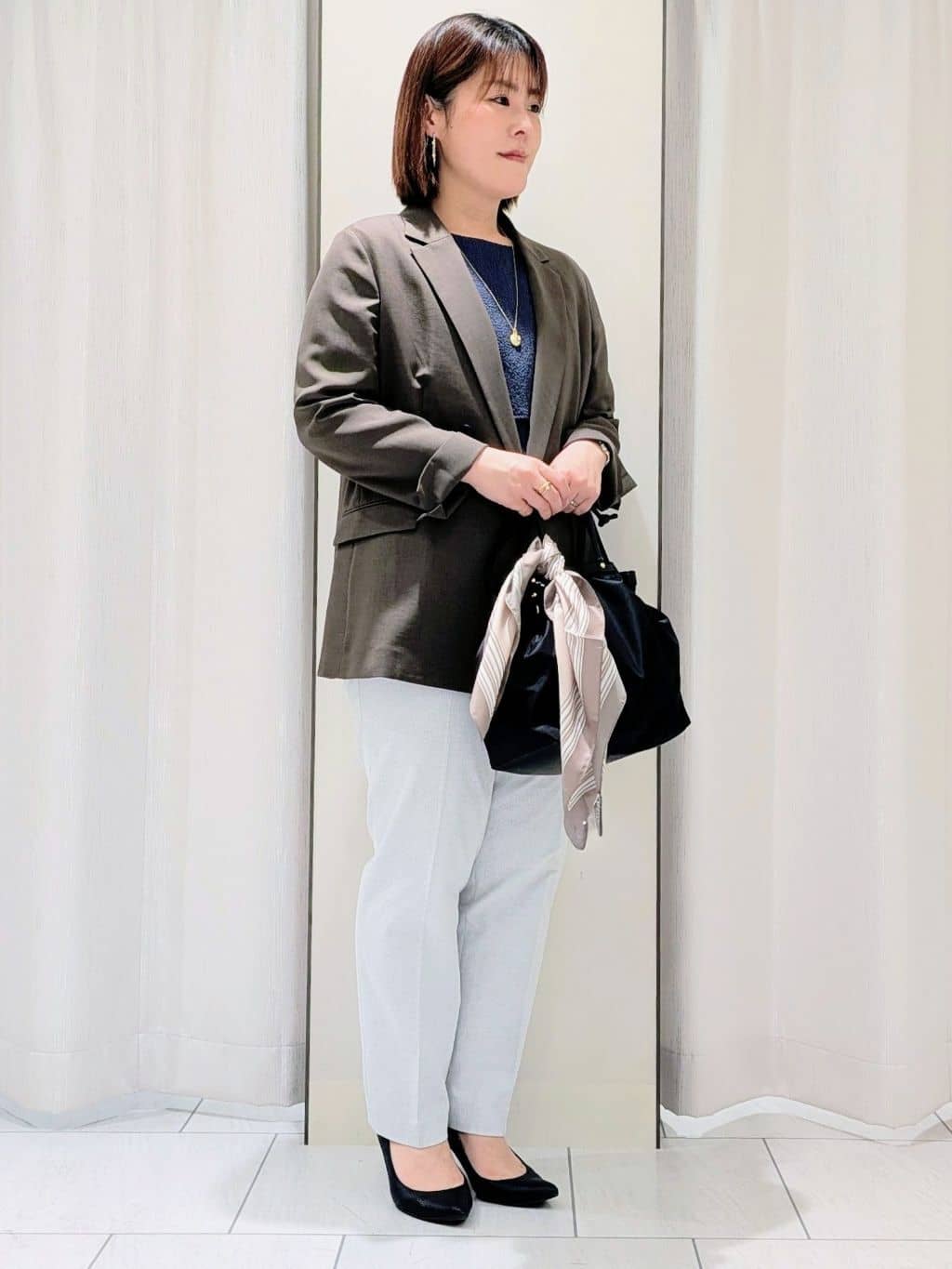 Onumaさんの「UNTITLED｜【洗える/ストレッチ性/フェミニン】ケープデザインブラウス」を使ったコーディネート