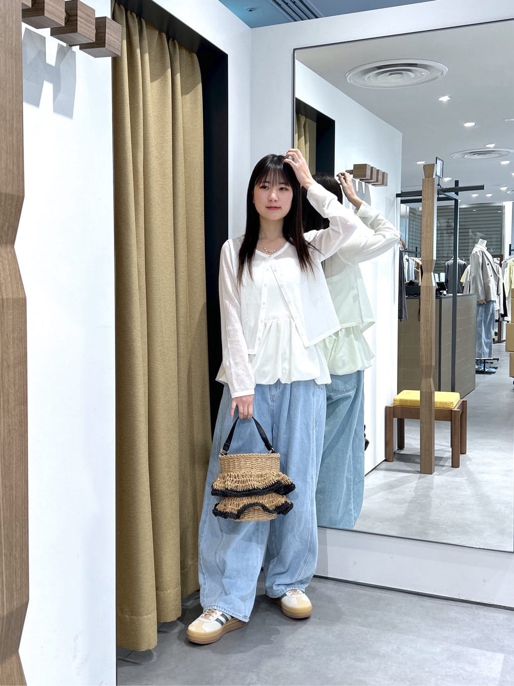 Renoさんの「INDIVI｜ビスチェシアーアンサンブル」を使ったコーディネート