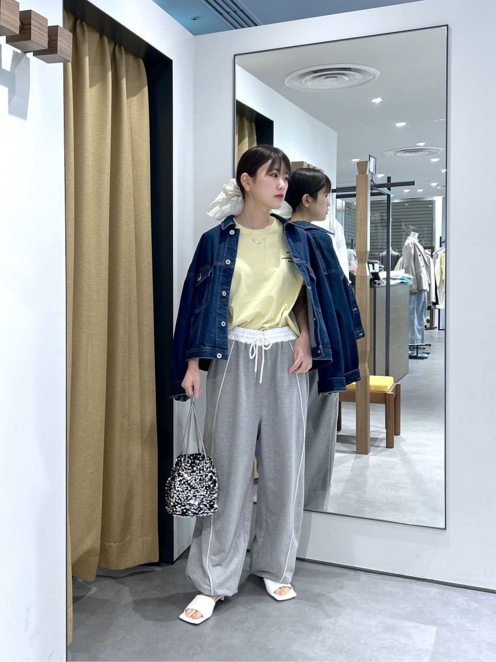 Renoさんの「INDIVI｜ボックスデニムジャケット」を使ったコーディネート