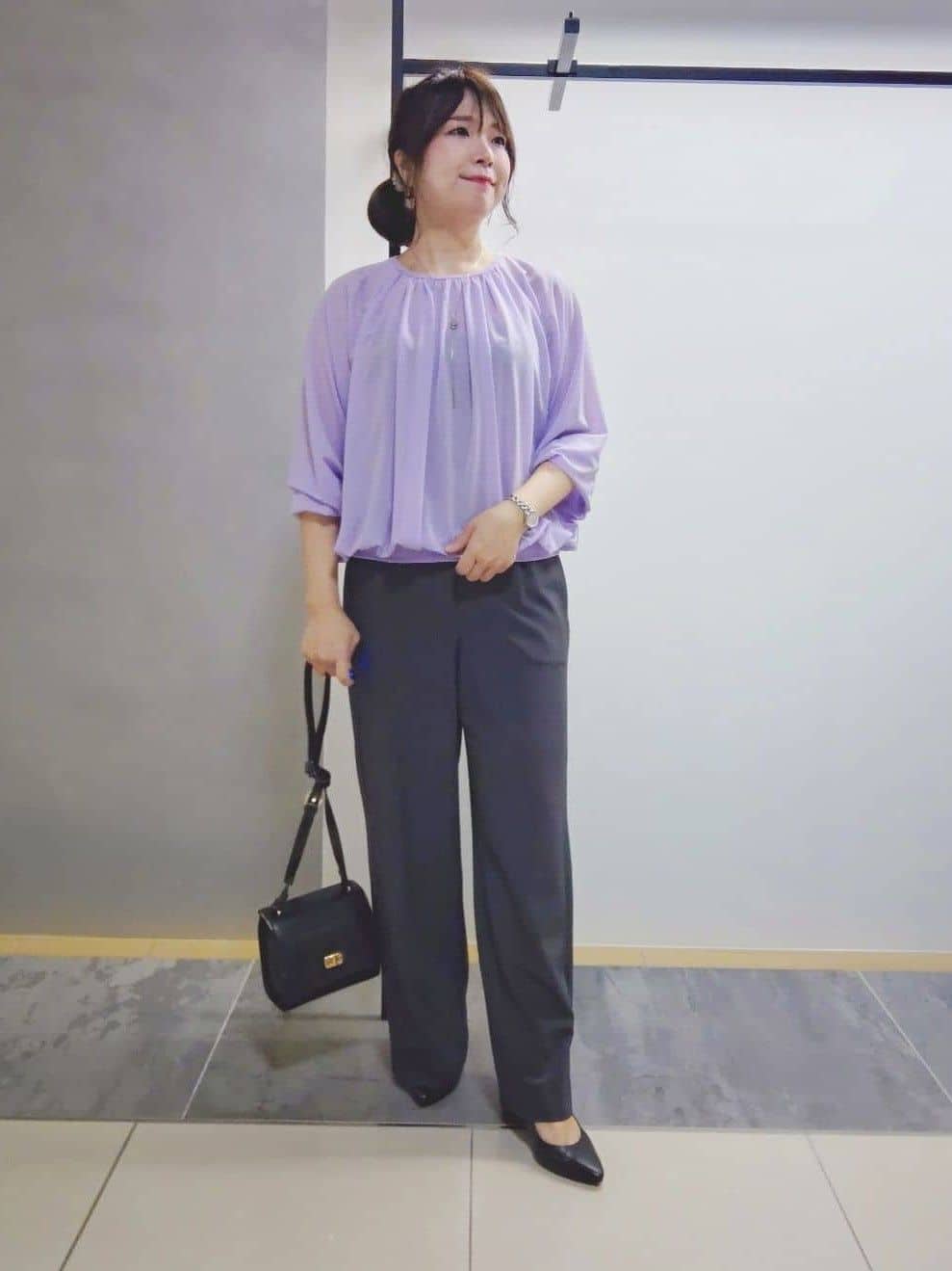 TOMOMIさんの「INDIVI｜【体型カバー／マシンウォッシュ対応】シアージャージトップス」を使ったコーディネート