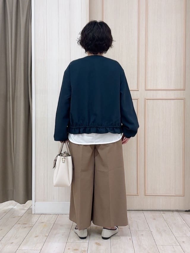 えりっこさんの「SHOO･LA･RUE｜【洗濯機可/S-LL】ハイウエストで美脚見え リボンクロップドワイドパンツ」を使ったコーディネート