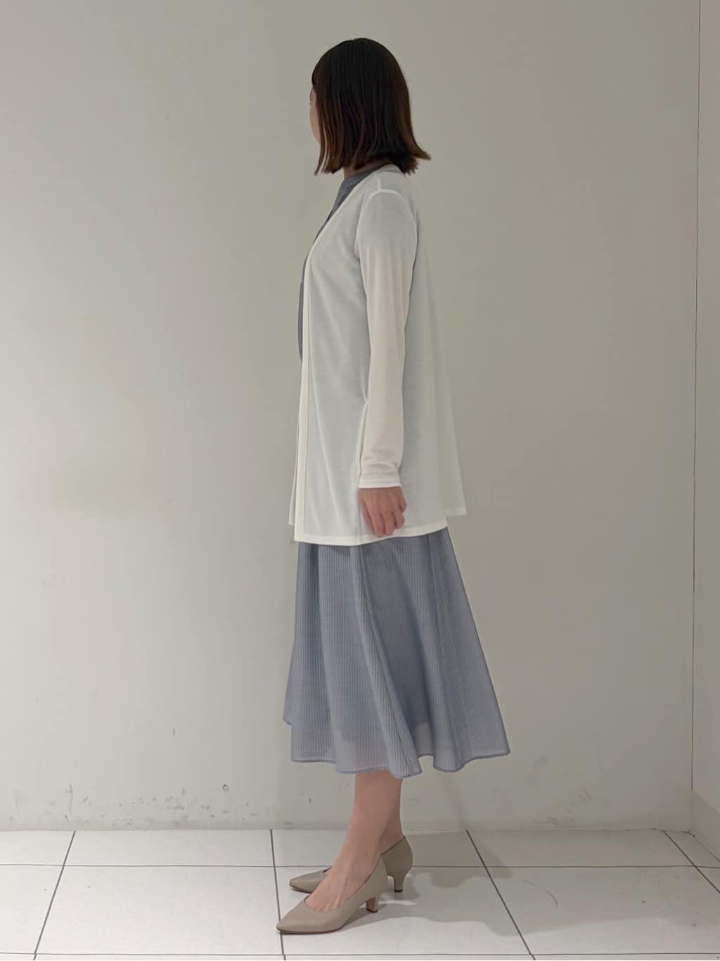 shioriさんの「INDIVI｜【UVケア】着流しミドル丈カーディガンジャージ」を使ったコーディネート