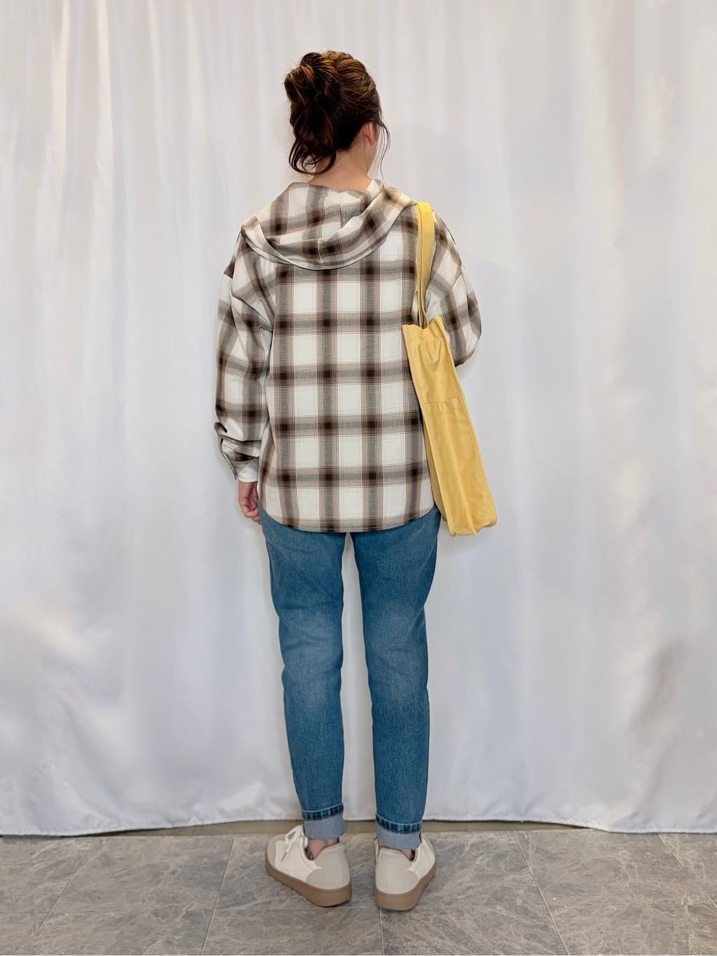 おうめさんの「SHOO･LA･RUE｜【SHOO・LA・RUE DENIM】毎日使いたくなる ストレッチデニムスキニーパンツ」を使ったコーディネート