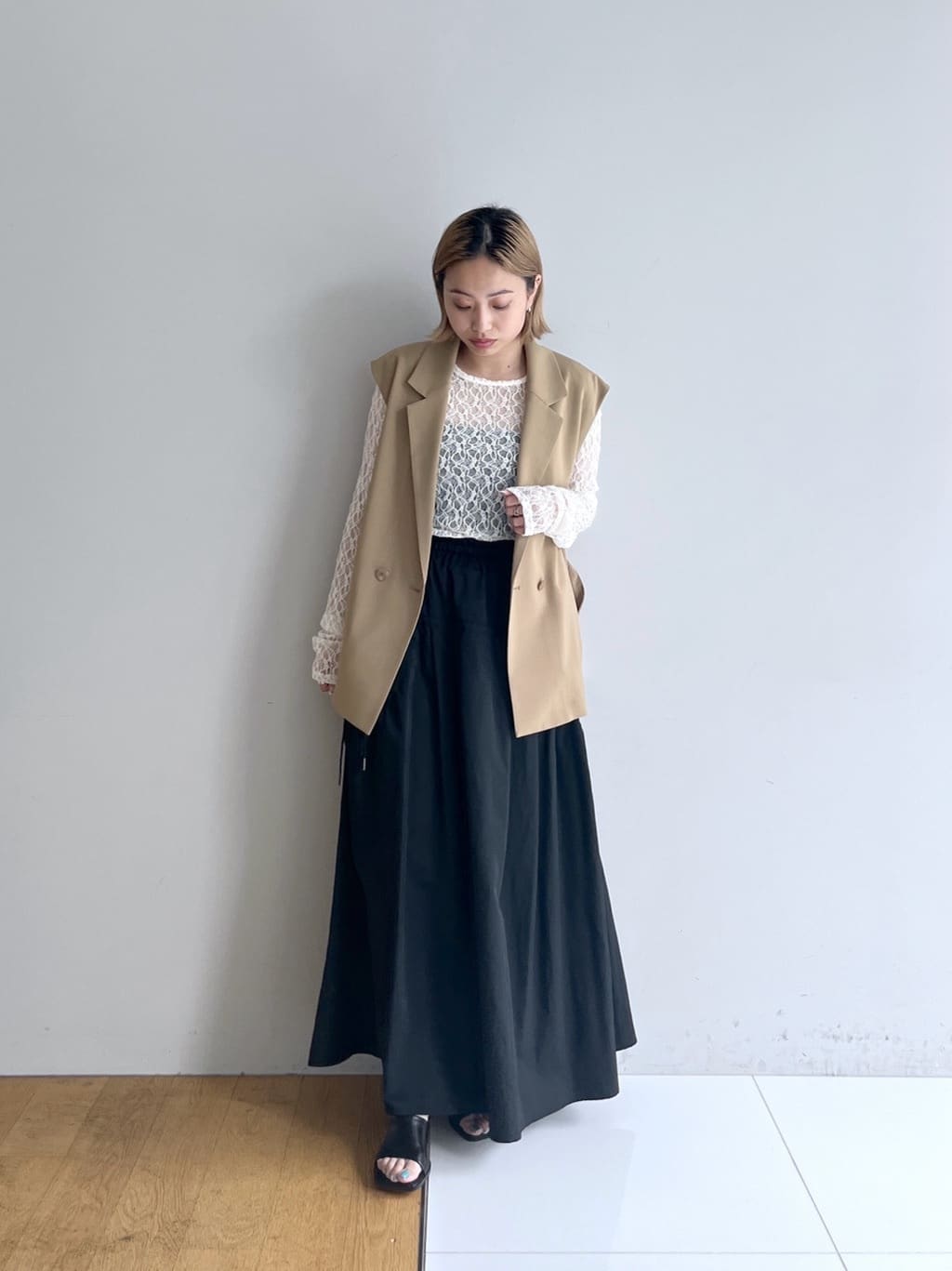 Harukaさんの「INDIVI｜Comfy SET UP｜ベルテッドジレ【セットアップ対応／通勤／カセット服／接触冷感／UVカット】」を使ったコーディネート