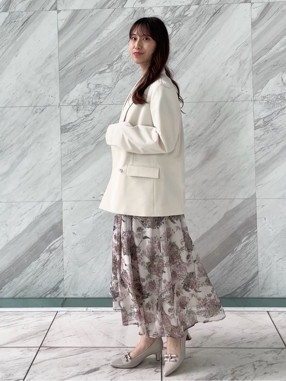 はばさんの「Couture brooch｜【洗える・通勤】パール調ボタン テーラードジャケット」を使ったコーディネート