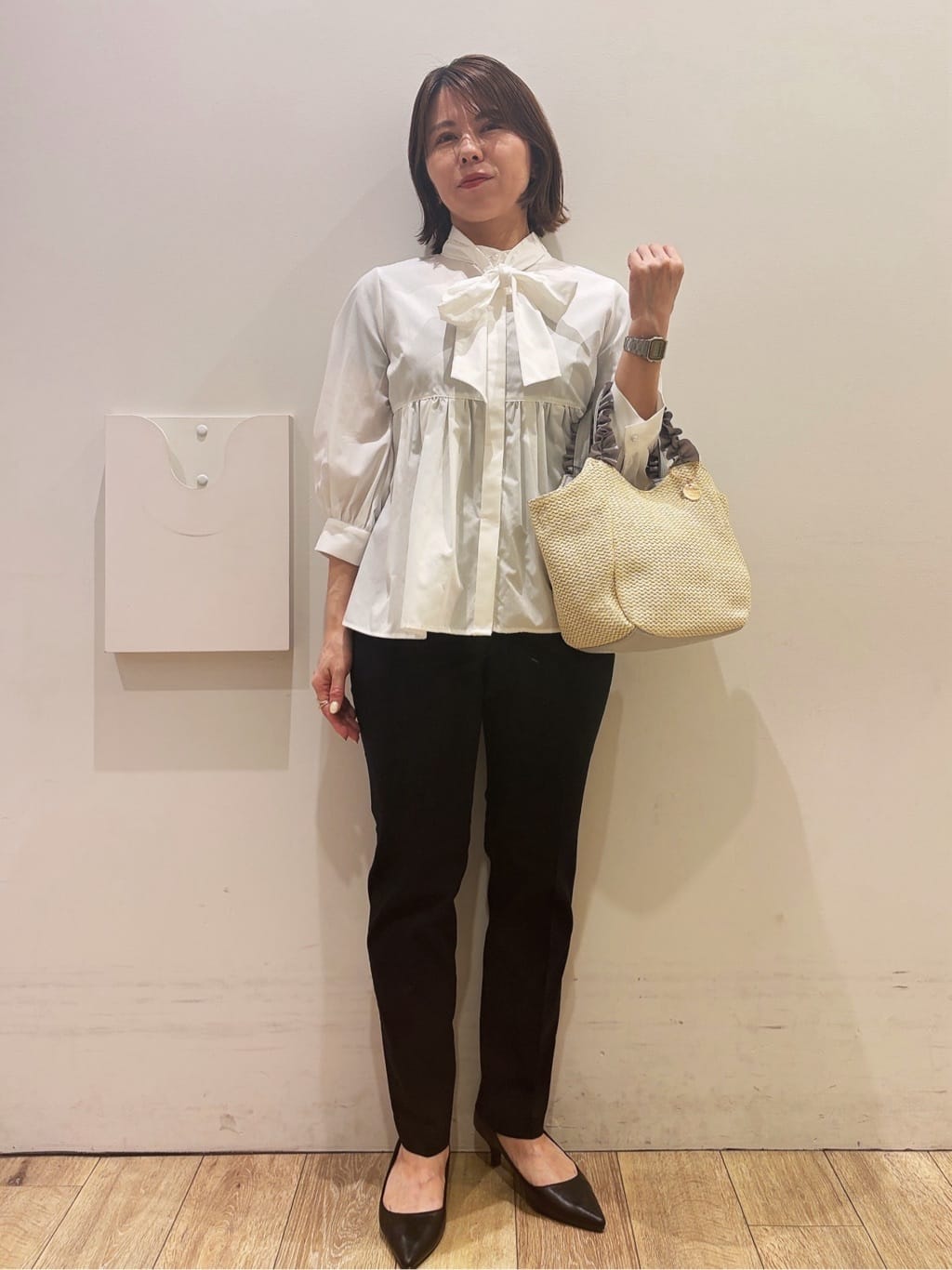 YUKOさんの「index｜ペプラムブラウス／ボウタイ取り外し可【洗濯機OK／イージーアイロン／防シワ】《XS～LL／8col》」を使ったコーディネート