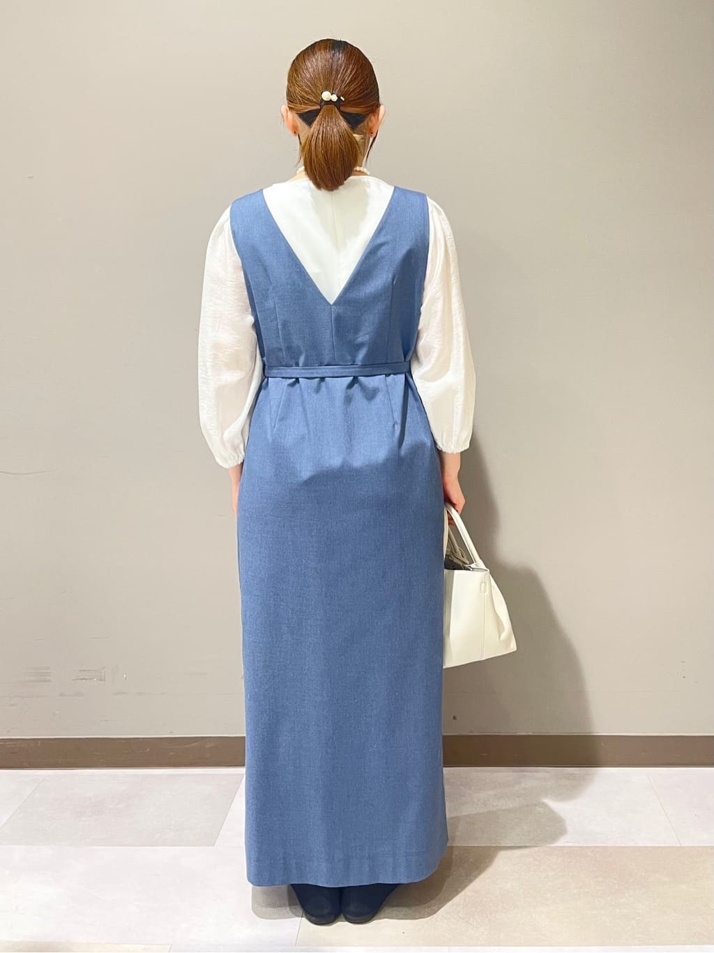 Tomoさんの「UNTITLED｜◆【洗える/袖シアー】ポンチ袖ボリュームトップス」を使ったコーディネート