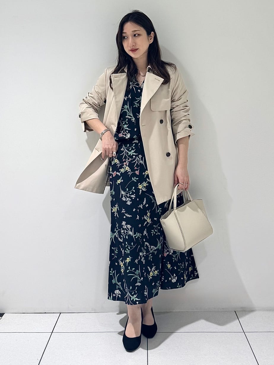 そんさんの「INDIVI｜【花粉付着防止／撥水／UVケア】名品トレンチコート」を使ったコーディネート