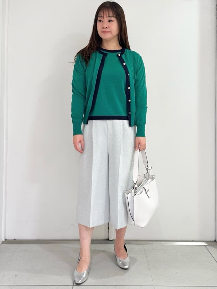 miさんの「Reflect｜【アンサンブル可】バイカラーカーディガン」を使ったコーディネート