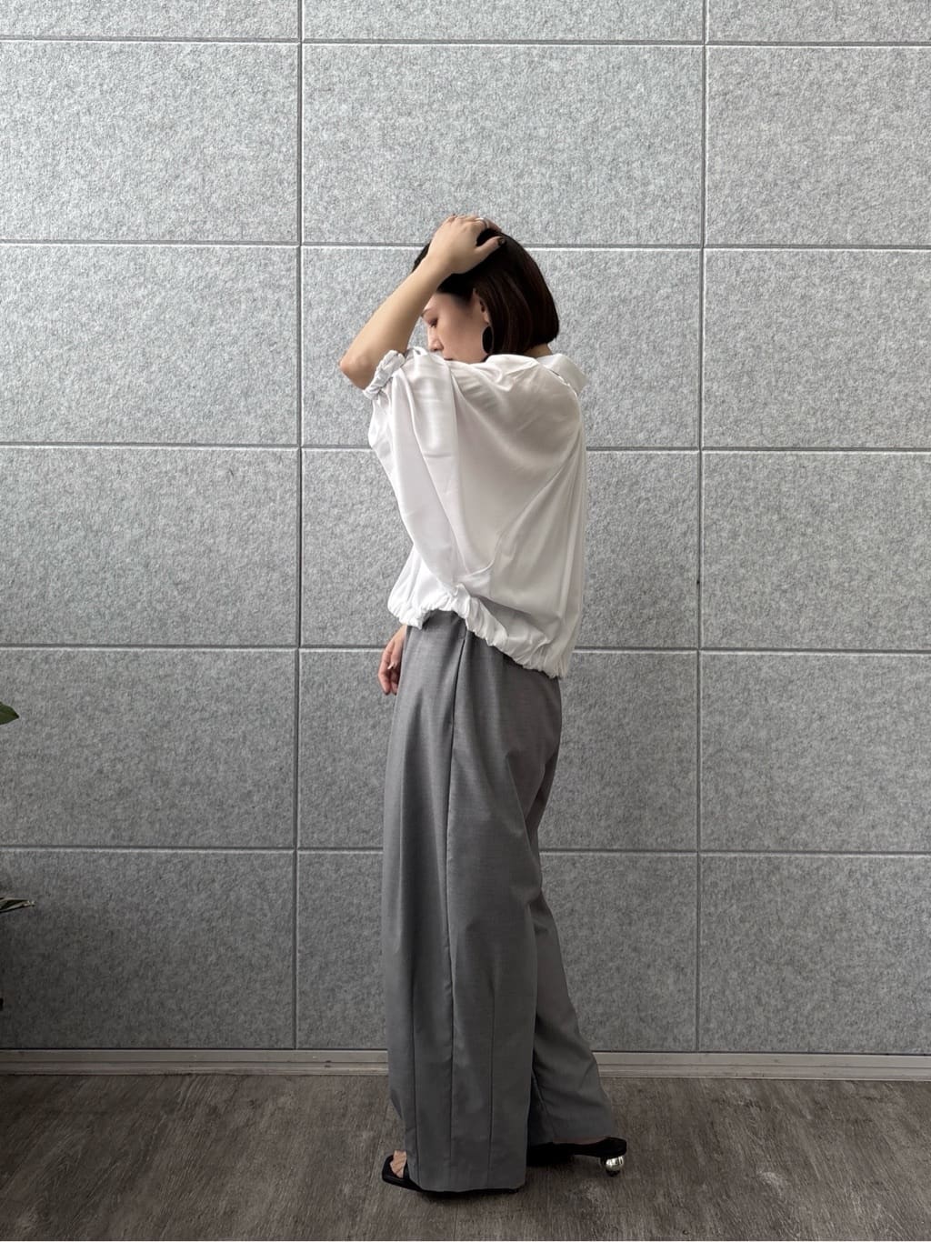 ayanoさんの「INDIVI｜バルーンシアーブラウス【接触冷感】」を使ったコーディネート