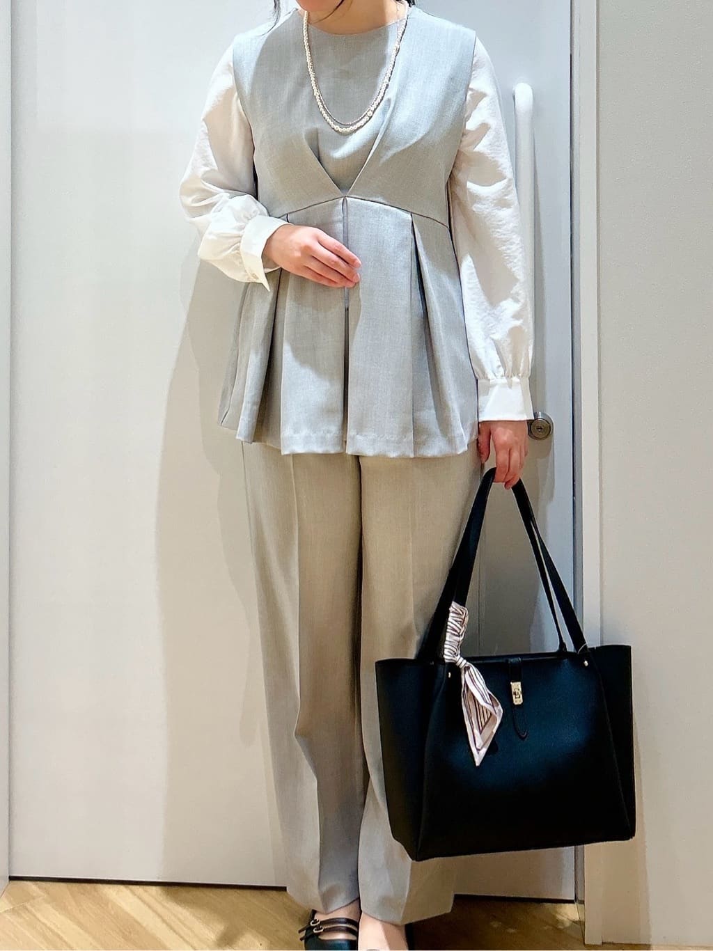 みいさんの「grove｜【マシンウォッシュ/防シワ/S-3L】着回しできるカセット服テーパードパンツ」を使ったコーディネート
