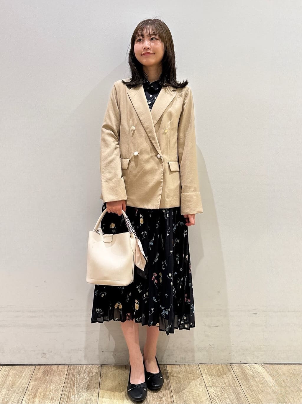 MOMOさんの「index｜《再入荷》ダブルブレストテーラードジャケット【接触冷感／吸水速乾／イージーアイロン／防シワ／洗濯機O」を使ったコーディネート