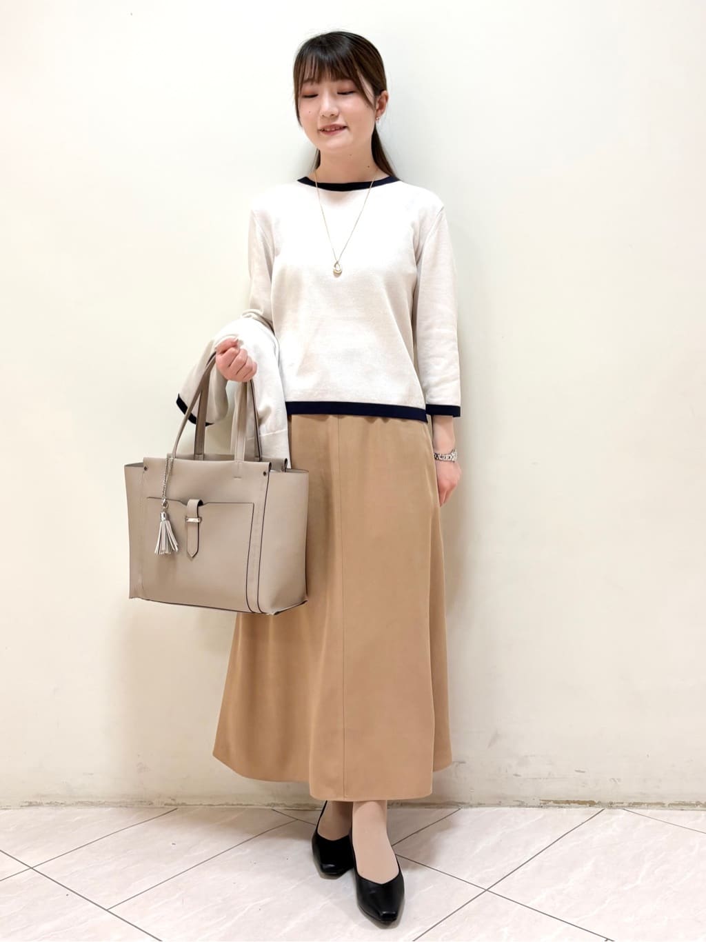 mikiさんの「Reflect｜【アンサンブル可】バイカラーカーディガン」を使ったコーディネート