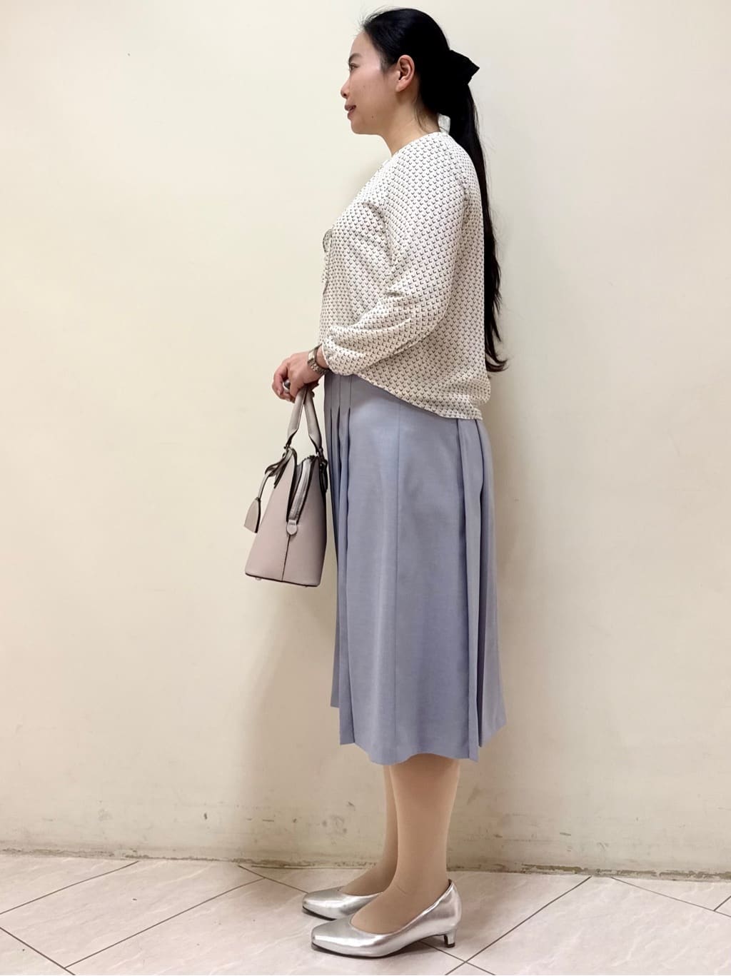 rincoさんの「Reflect｜【UVカット／接触冷感】フロントフリルシフォンブラウス」を使ったコーディネート