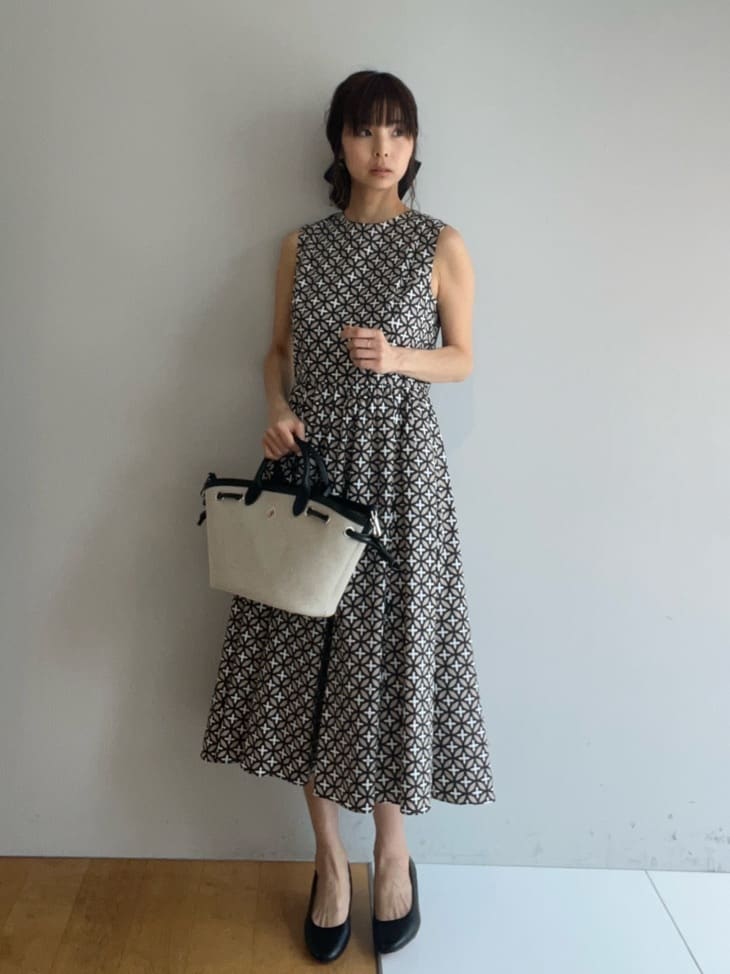 misaさんの「DRESSTERIOR｜【otonaMUSE5月号掲載/ウォッシャブル】オーバーラップサークル ノースリーブドレス」を使ったコーディネート