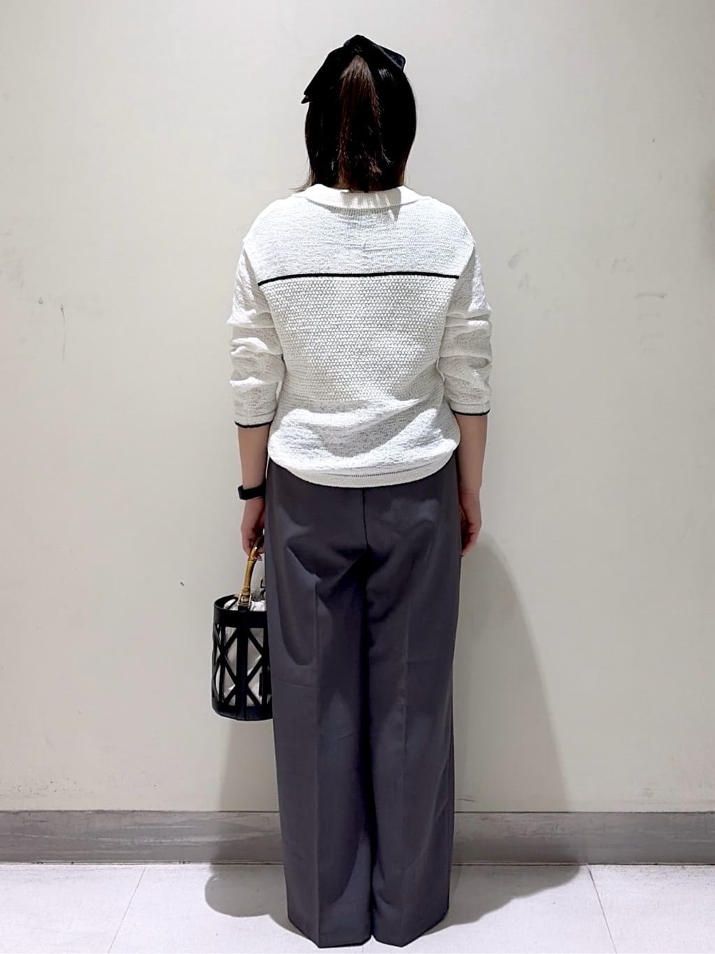 *mai*さんの「OPAQUE.CLIP｜テープヤーンキーネックニット【洗濯機OK】」を使ったコーディネート