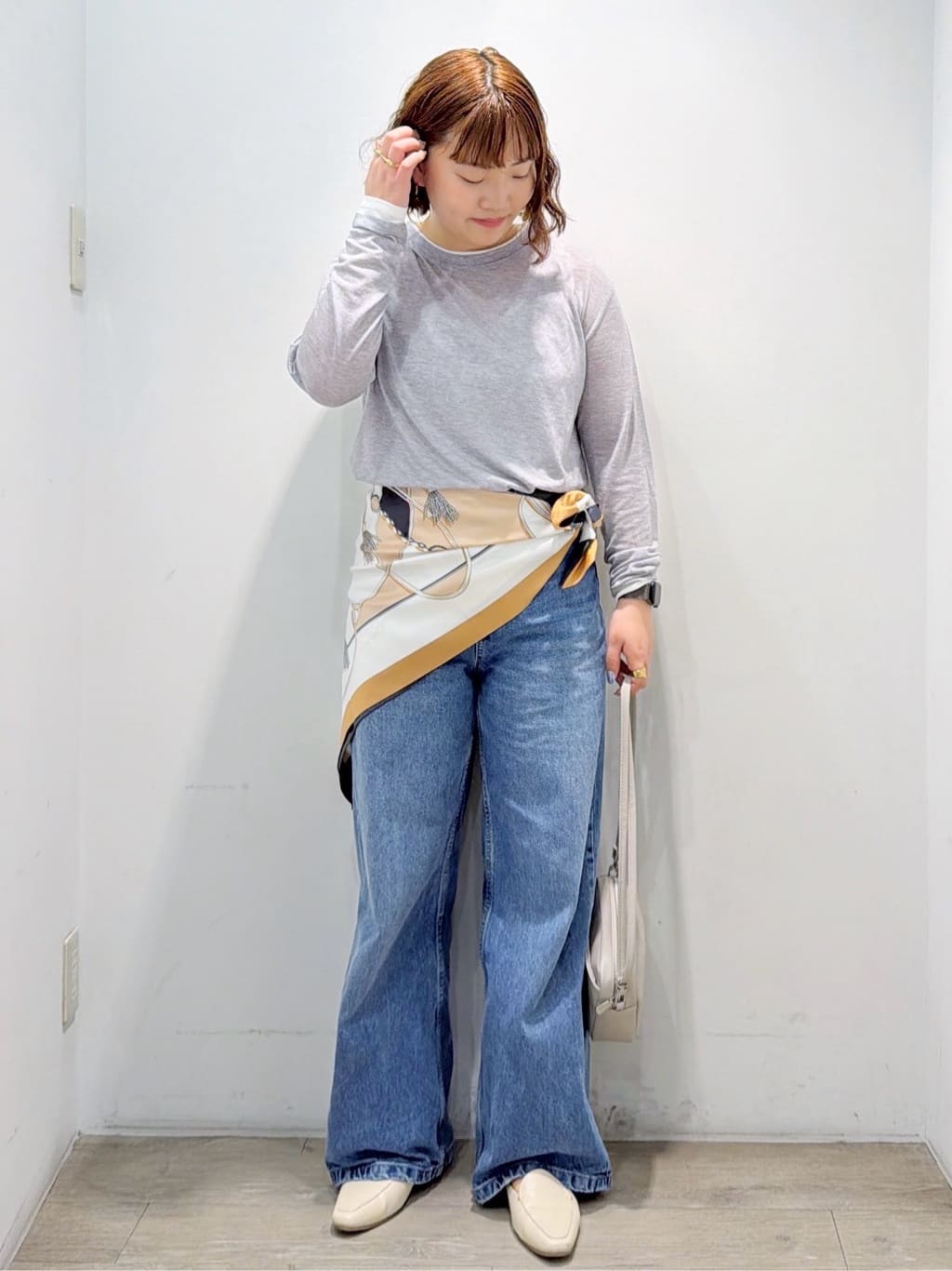 sumicaさんの「OPAQUE.CLIP｜配色レイヤードロングスリーブTシャツ【洗える】」を使ったコーディネート