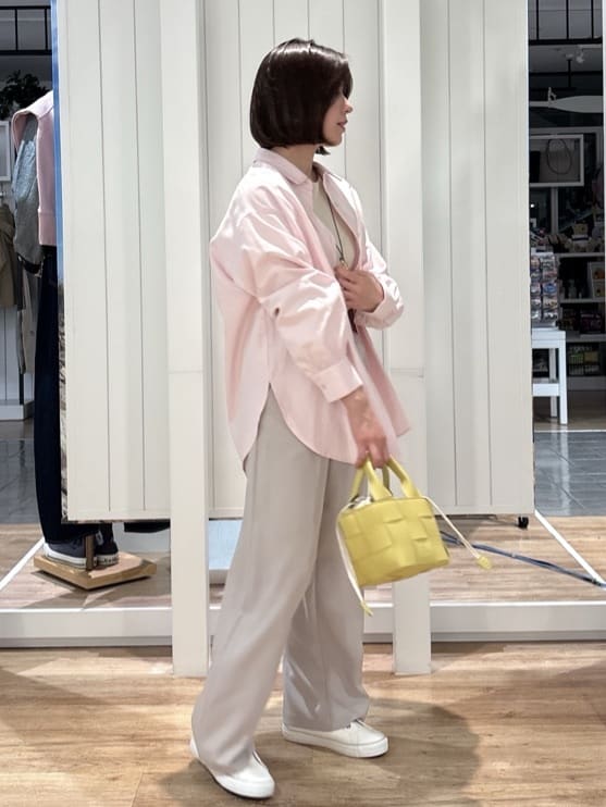 hinakoさんの「Dessin｜【洗える】ベーシックカラーシャツ」を使ったコーディネート