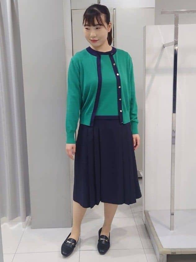 AZUSAさんの「Reflect｜【アンサンブル可】バイカラーカーディガン」を使ったコーディネート