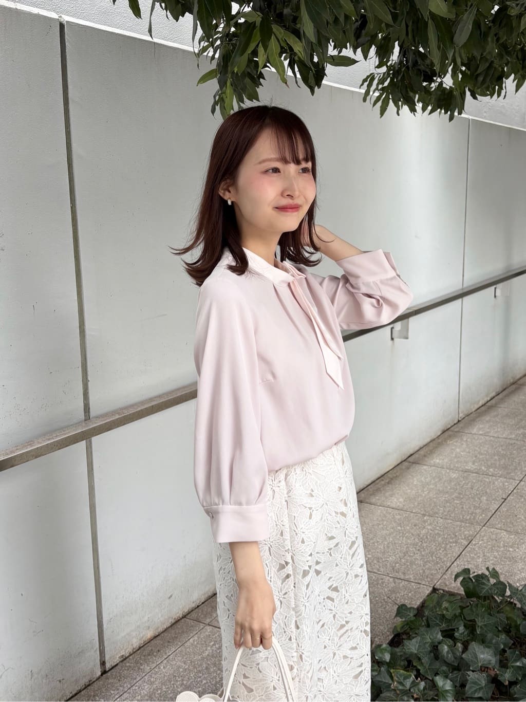 みさかさんの「index｜アシメボウタイブラウス【洗濯機OK／イージーアイロン】」を使ったコーディネート