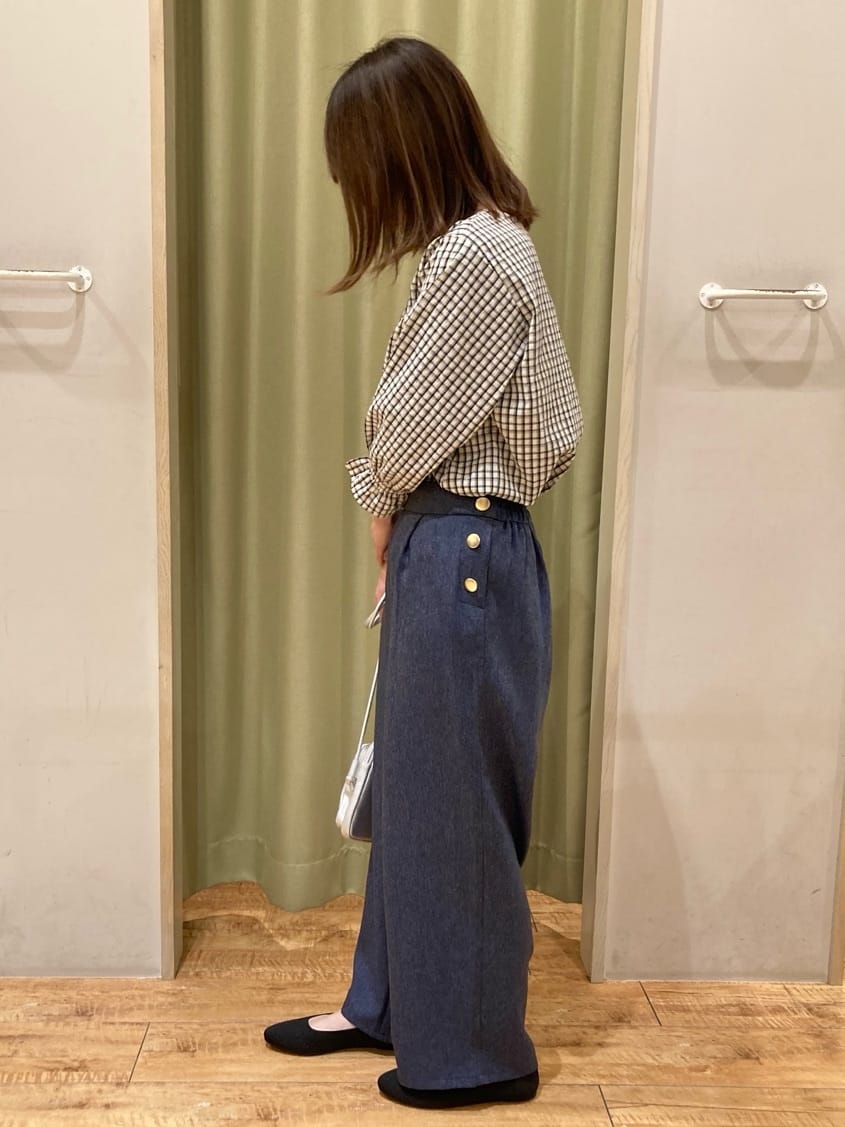 hashiさんの「SHOO･LA･RUE｜【セットアップ可/洗濯機可】上品チェックが好印象 ゆるさら6分袖ブラウス」を使ったコーディネート