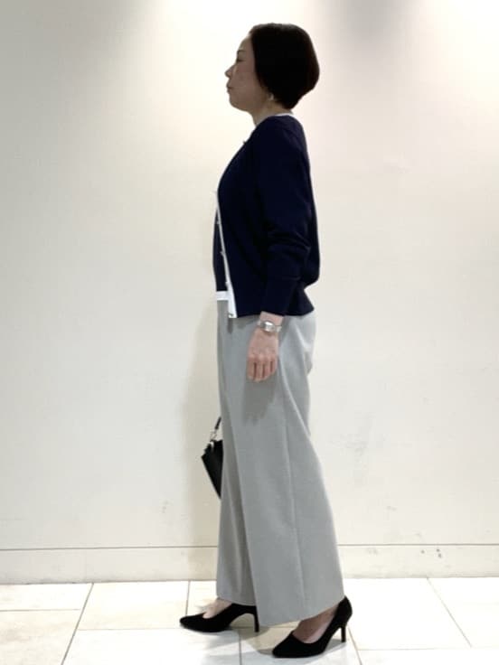 フミさんの「Reflect｜【アンサンブル可】バイカラーカーディガン」を使ったコーディネート