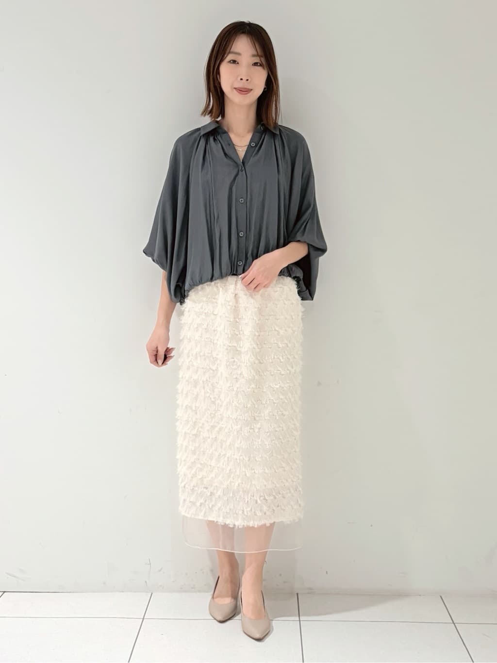 shioriさんの「INDIVI｜バルーンシアーブラウス【接触冷感】」を使ったコーディネート