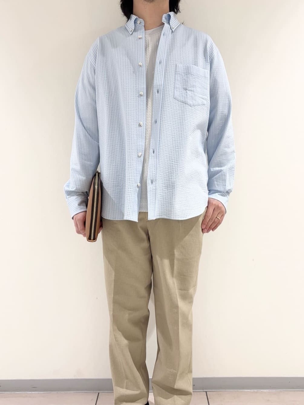 及川さんの「TAKEO KIKUCHI｜千鳥柄 ストレッチ プルオーバー」を使ったコーディネート