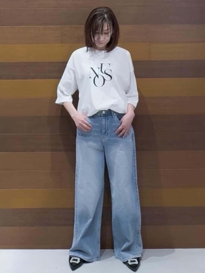 juunさんの「OPAQUE.CLIP｜リラクシーロゴプリントTシャツ【洗濯機OK】」を使ったコーディネート
