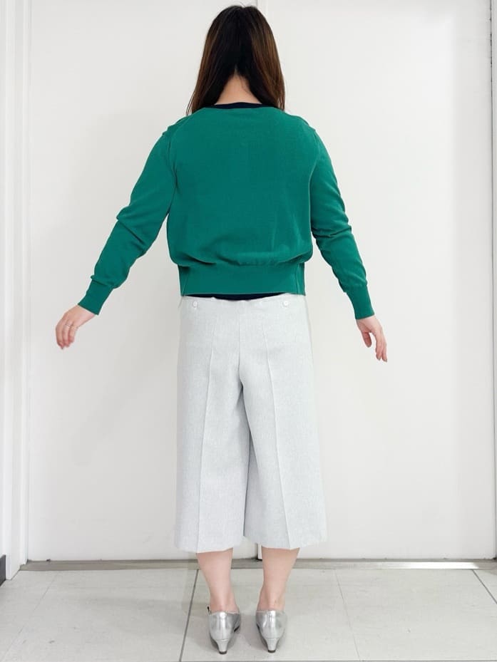 miさんの「Reflect｜【アンサンブル可】バイカラーカーディガン」を使ったコーディネート