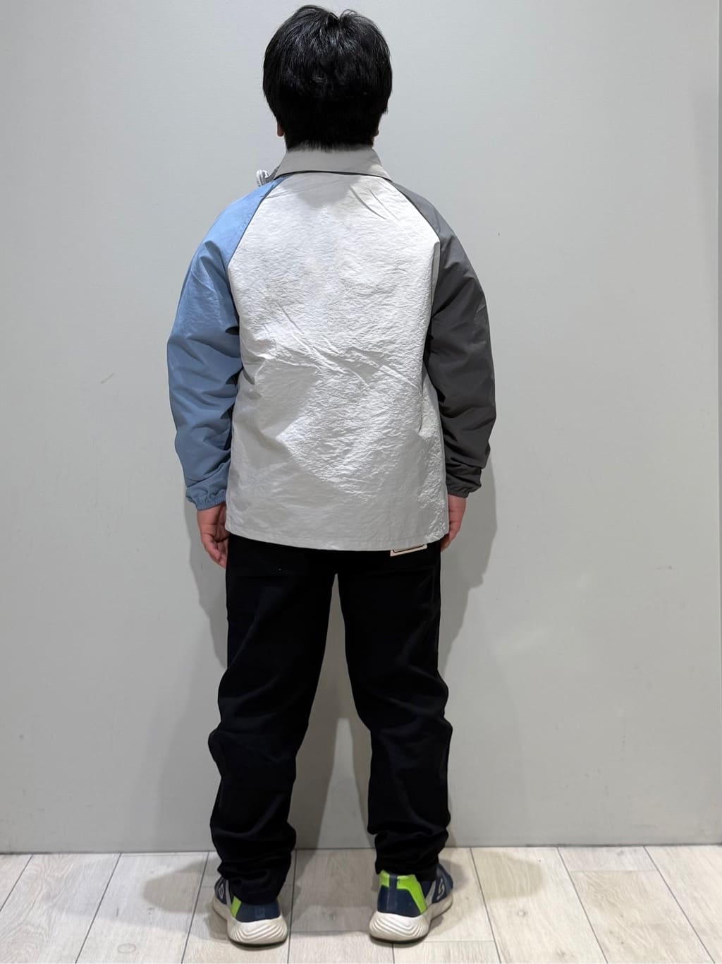 kuboさんの「THE SHOP TK｜【110－160】配色ナイロンブルゾン」を使ったコーディネート