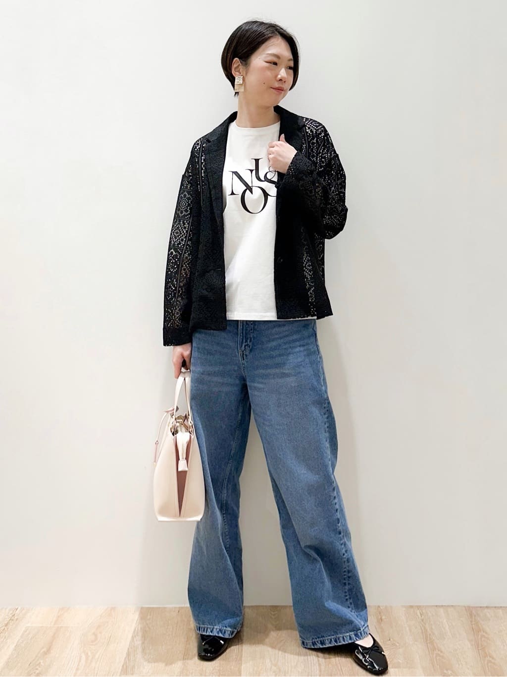 yurieさんの「OPAQUE.CLIP｜リラクシーロゴプリントTシャツ【洗濯機OK】」を使ったコーディネート