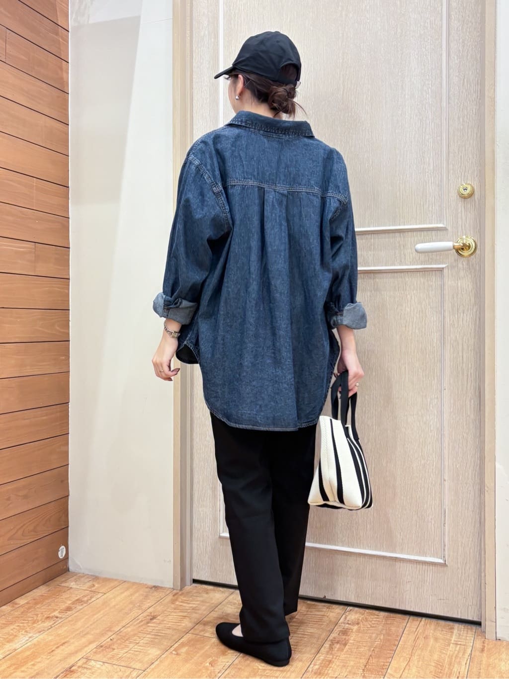 なみさんの「SHOO･LA･RUE｜【綿100%/S-LL/プチプラ】ゆるシルエット シンプルTシャツ」を使ったコーディネート