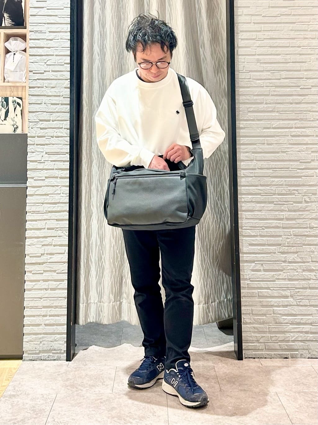 KENJI Iさんの「THE SHOP TK｜【POLO BCS 別注】 ダンボールスウェット」を使ったコーディネート