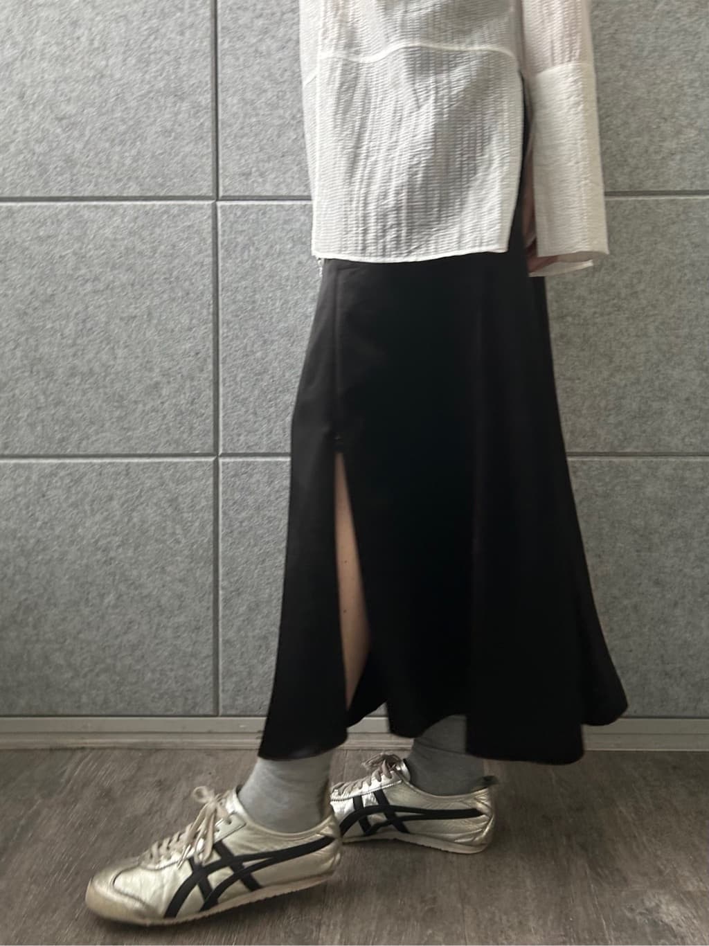 honoka Aさんの「CODE A｜point neck ribbon shirts」を使ったコーディネート