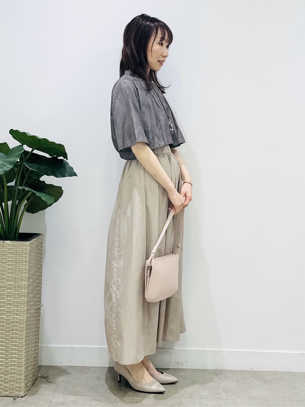 Miwaさんの「UNTITLED｜【洗える/きれいめ柄】コモンプリントブラウス」を使ったコーディネート