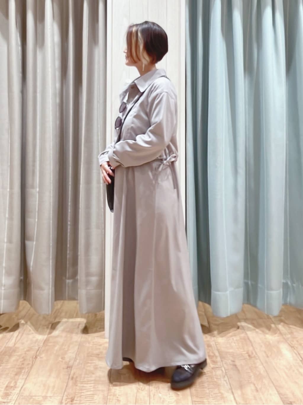 aaamiさんの「SHOO･LA･RUE｜【2点セット/S-LL】おとなの抜け感 ショート丈シャツ＋キャミワンピース」を使ったコーディネート