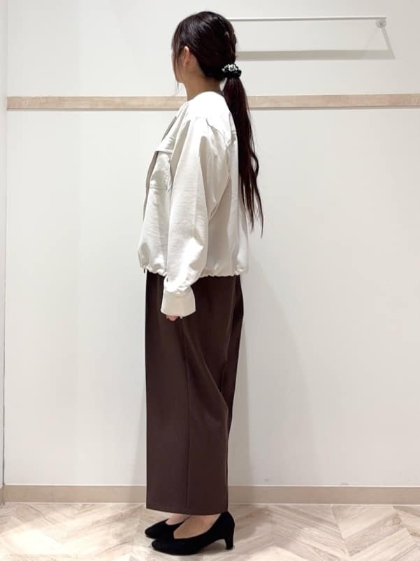 nanaさんの「SHOO･LA･RUE｜【S-LL/二の腕カバー】品よく隠せる ドット刺繍5分袖ニット」を使ったコーディネート