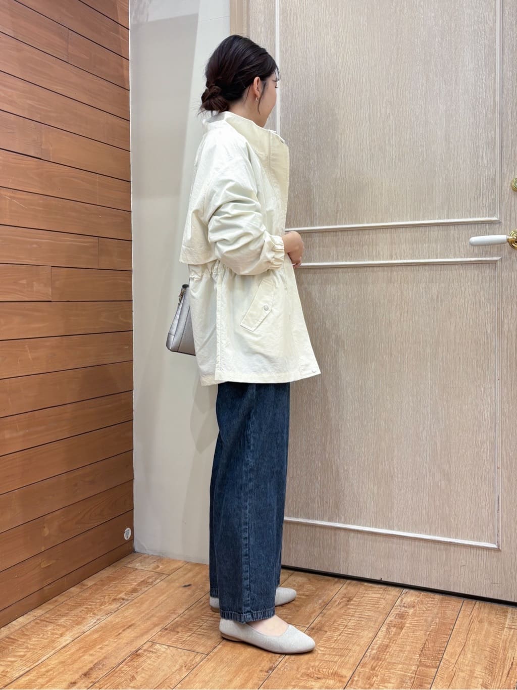なみさんの「SHOO･LA･RUE｜【防花粉/S-LL】ウエストマークですっきり見え　軽やかスタンドブルゾン」を使ったコーディネート