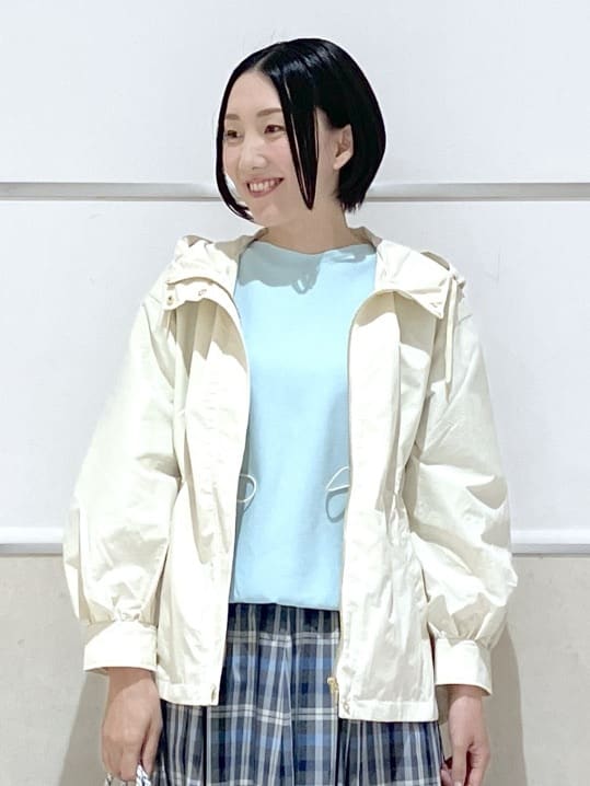 eriko さんの「Dessin｜【撥水・洗える】フーデッドライトブルゾン」を使ったコーディネート